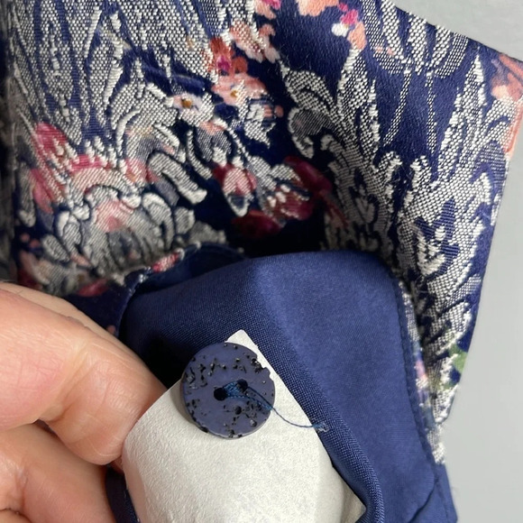 VINTAGE 90s Traditions Floral Tapestry Vest Blue Pink Mix Wingtip Button Size 16 - Picture 8 of 10